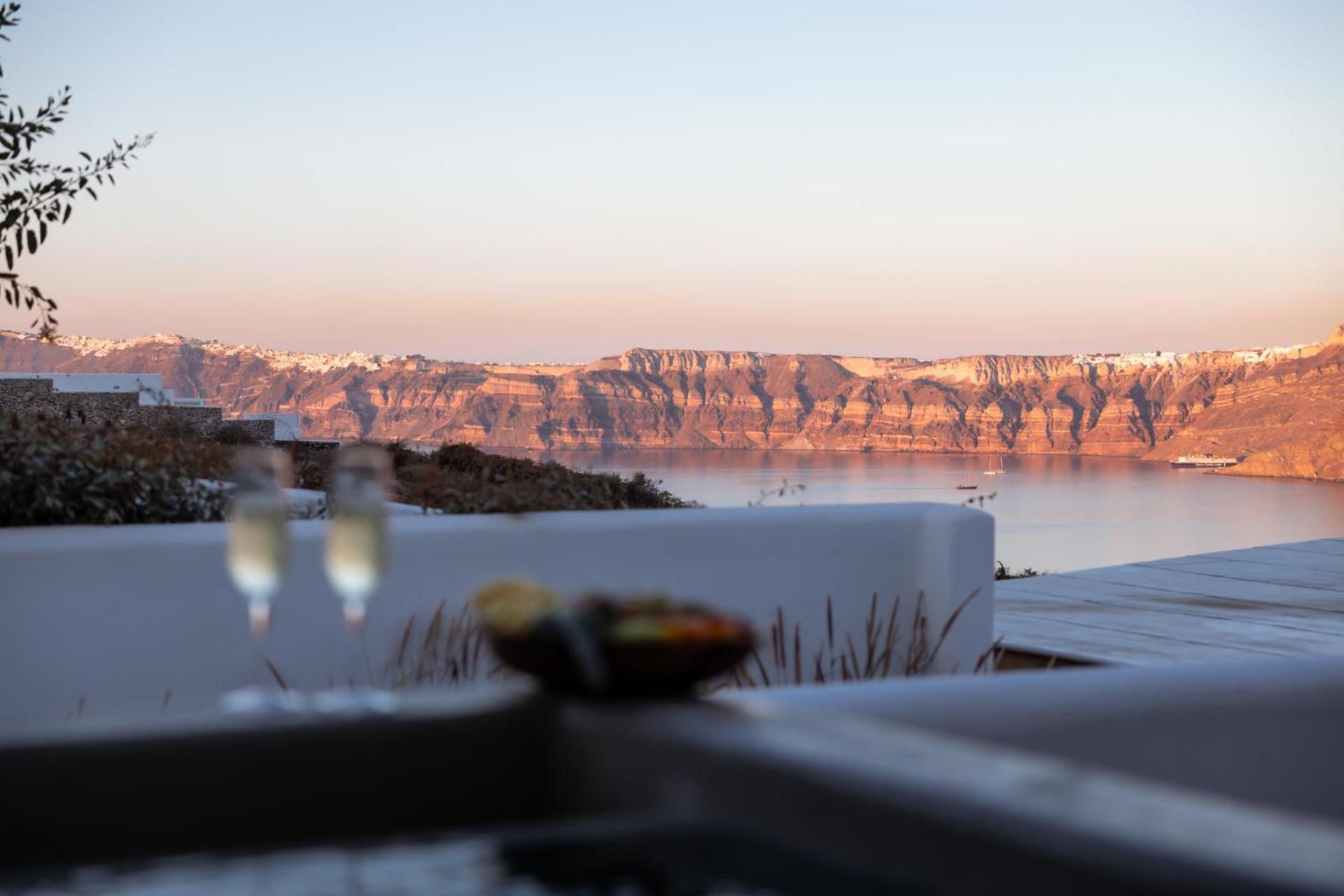 Hotel Divino Caldera à Akrotírion Extérieur photo